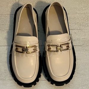 Lattelier Leather Loafers With Chain - White, 8